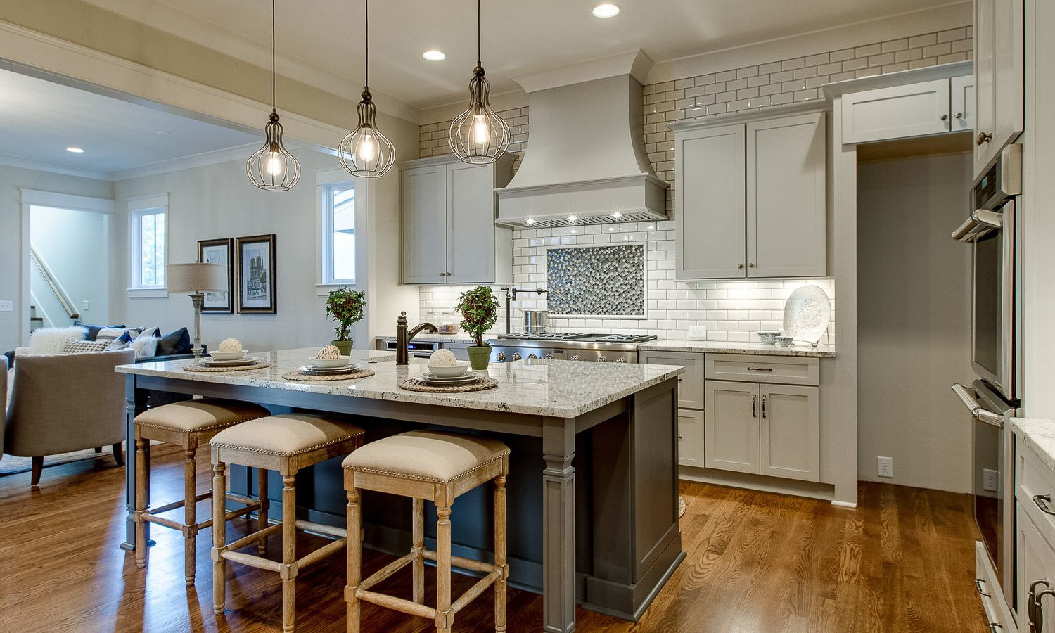 Light gray - Good - DC Cabinetry